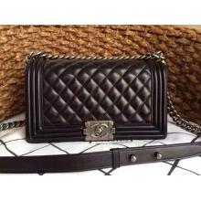 Fake Chanel Medium Boy Flap Shoulder Bag A67086 Black in Lambskin Leather with Hardware