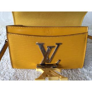 Louis Vuitton AE13069