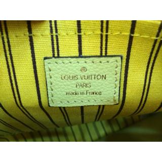 Louis Vuitton AE13699