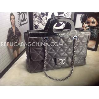 Chanel YT0423