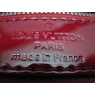 Louis Vuitton M4033N