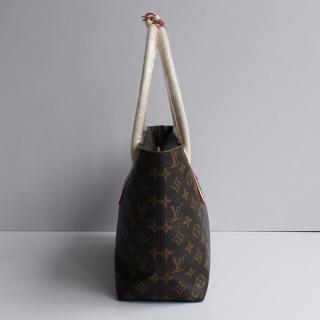 Louis Vuitton M40608