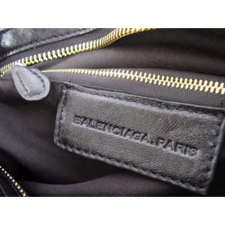 Balenciaga 084332B