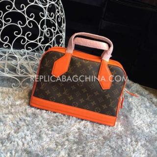 Louis Vuitton YT2476