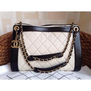 Copy Chanel Quilted Leather Flap Shoulder Bag White Sold Online