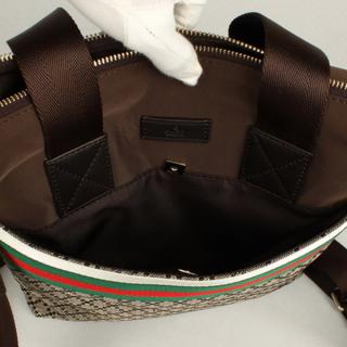 Gucci 268104