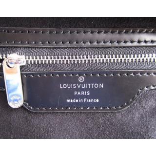 Louis Vuitton M40330