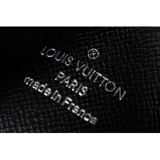 Louis Vuitton M63512