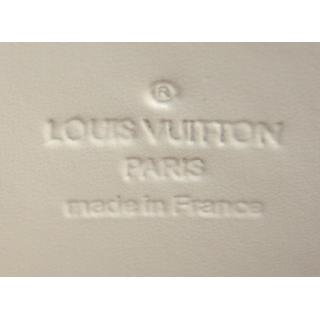 Louis Vuitton M93026