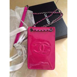 Designer Chanel Smartphone Holder Pouch Crossbody Bag Fushia Spring Summer 2014