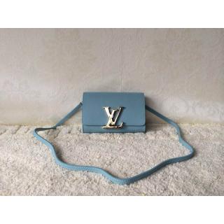 Fake AAA Louis Vuitton Calfskin Leather Louise Clutch Bag Light Blue