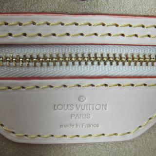 Louis Vuitton M51204