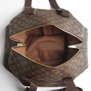 Louis Vuitton M40476