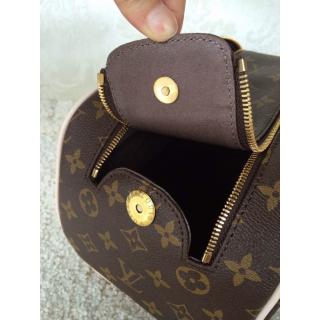 Louis Vuitton AE12600