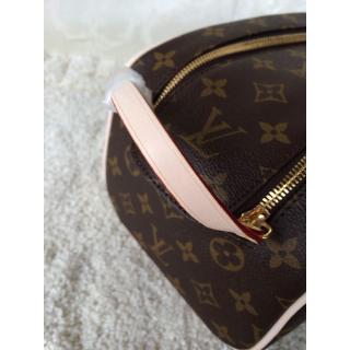 Louis Vuitton AE12600