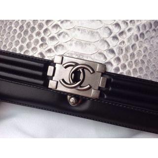 Chanel AE05712