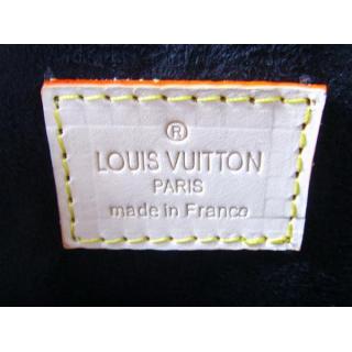 Louis Vuitton M93596