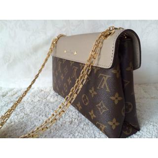 Louis Vuitton AE16571