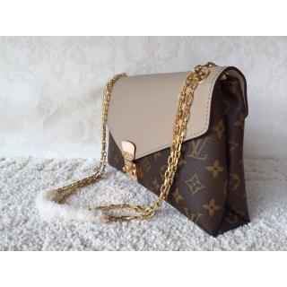 Louis Vuitton AE16571