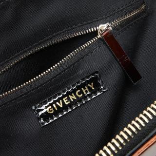 Givenchy 9981