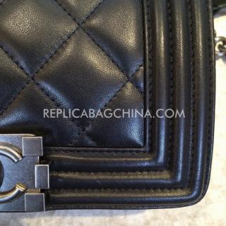 Chanel YT0288