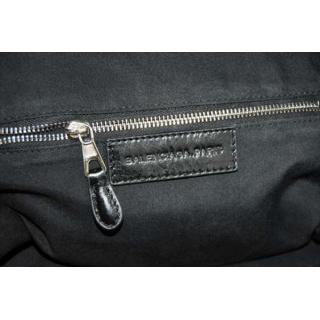 Balenciaga 084600