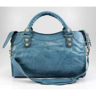 Balenciaga 084332A