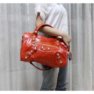 Balenciaga 084332B