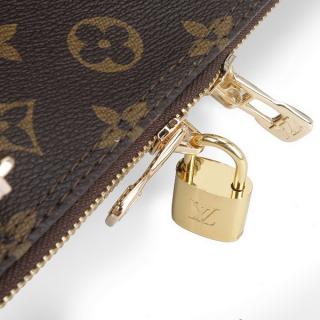 Louis Vuitton M40393