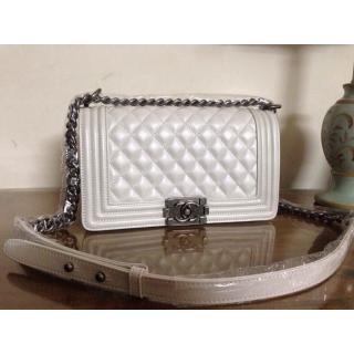 Imitation Chanel Le Boy Lambskin Leather Flap Shoulder Bag White