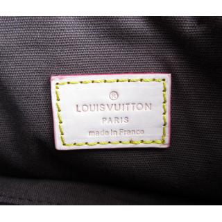 Louis Vuitton M95332