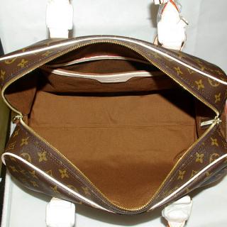 Louis Vuitton M40074