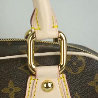 Louis Vuitton M40025