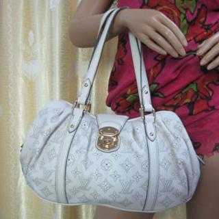 Imitation Louis Vuitton Mahina Leather White Ladies Online