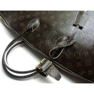 Louis Vuitton M40598