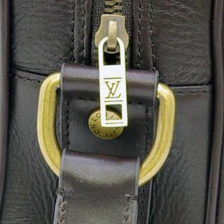 Louis Vuitton M92072