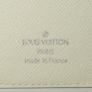 Louis Vuitton M6388J