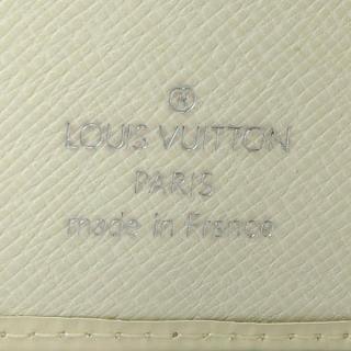 Louis Vuitton M5801J