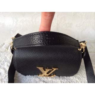 Louis Vuitton AE08199