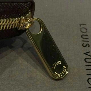 Louis Vuitton YT7246