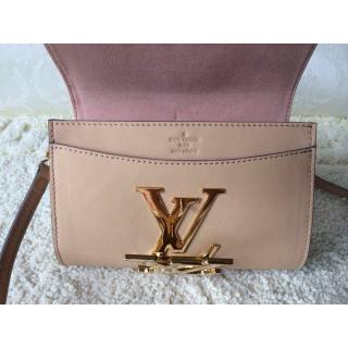 Louis Vuitton AE10176