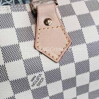 Louis Vuitton YT0480