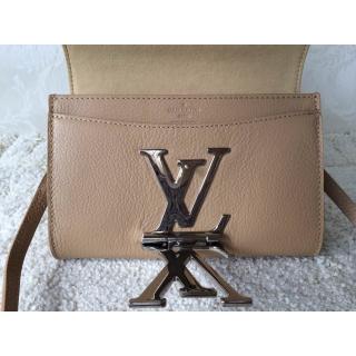 Louis Vuitton AE14172