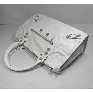 Balenciaga 084324B