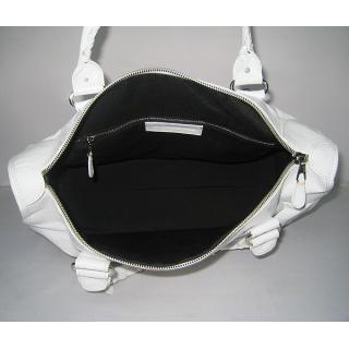 Balenciaga 084324B