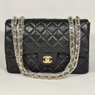 Replica Best Quality Chanel Classic Flap bags Lambskin Cross Body Bag YT4026