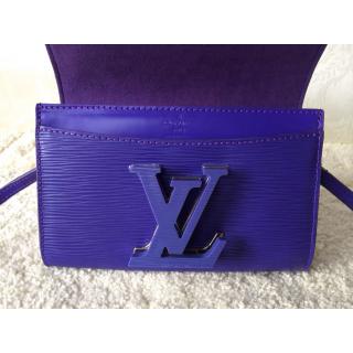 Louis Vuitton AE17043