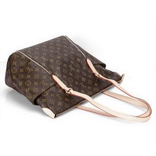 Louis Vuitton M56689