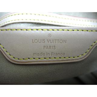 Louis Vuitton M40325