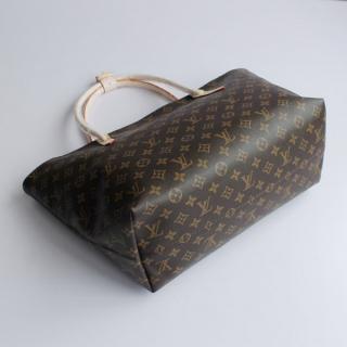 Louis Vuitton M40607